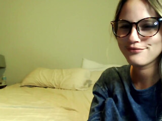 lucca_blake luxurious blonde passionately pulls pussy