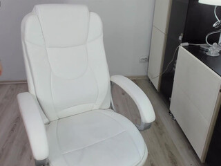 elisa_wilde perfect young lady striking chic ass