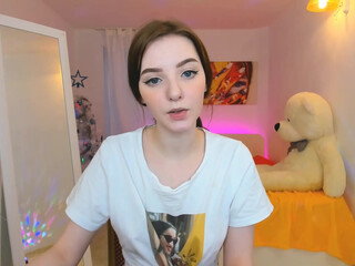 elisa_oliver big boobed babe fucks her cap