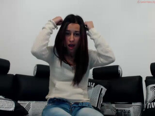 bivi_benjamin mature mare fingering vagina