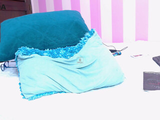 alyce_katte_ Busty Asian passionately fucks with a guy