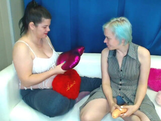 kitilive busty bitch jumps on phallus