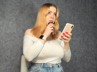 blondiebetsy hot pussy pushes vagina