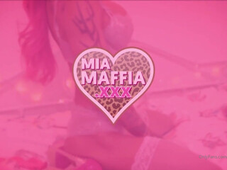Mia Maffia Onlyfans predatory panther craves to cum in the process of jerking