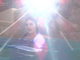 MissPaisley smeared her incredibly hot body with oil