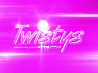 AliciaSecrets spread her legs and caresses herself