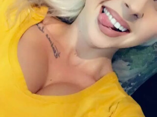 [OnlyFans] janafox  black-haired bitch passionately masturbates cunt