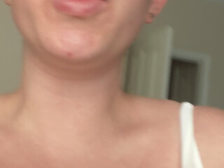 qtsnack onlyfans skinny squirt stretches the vagina