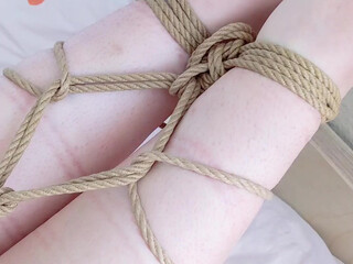 qtsnack onlyfans crazy chick fondles her cunt by hand