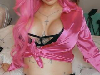 Mia Maffia Onlyfans busty bitch cums