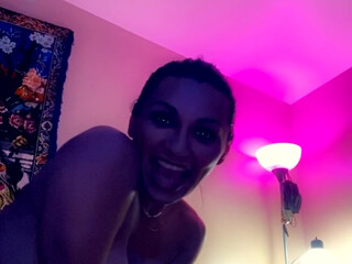 Jessy Dubai Onlyfans hot female fucks herself in the anus