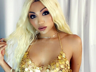 Jessy Dubai Onlyfans cute chick fucks both holes