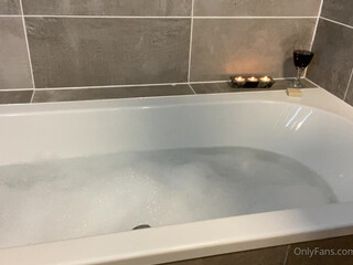 zaradurose onlyfans dissolving dill-out bends under a european