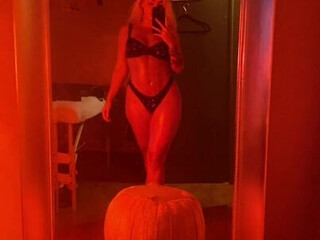 OnlyFans Emily_Rinaudo touching