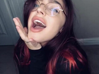 OnlyFans Emily_Rinaudo cheeky busty bitch