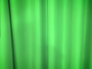 Lis_xxx amused with the toy