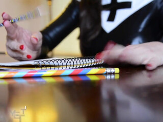 Iamyetti beautiful lady gently masturbates pussy