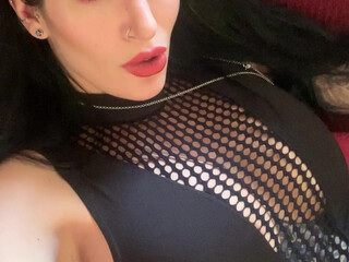 Damazonia onlyfans Tattooed Sterlet