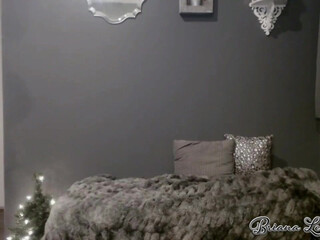 Briana_Lee black-haired bitch passionately masturbates cunt