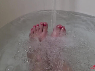 Nadialove tasty babe fucks her anus