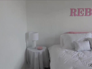 Nadialove gorgeous ladies chatting in free chat