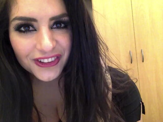 crystalcandy69 Olesya in a chair demonstrates a rich pussy masturbation