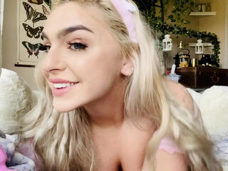 OnlyFans Emily_Rinaudo Appetizing young lady