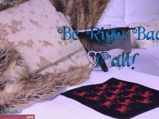 amberlaray hot brunettes show shaved holes