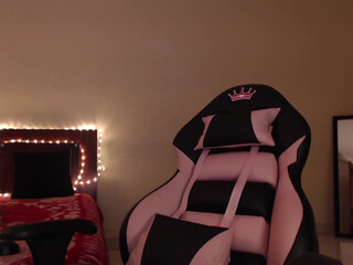 little_romina 03 april 2020