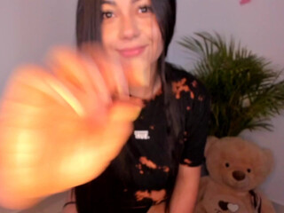 _lasuescun nude bitch dancing on the bed