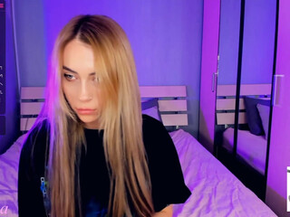 tonsykaprina cheeky busty bitch