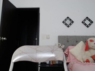 sweet_suckle babe caresses shaved pussy