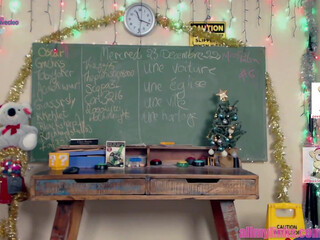 livecleo baby is fried in the cap