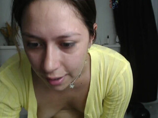 hot_sexymia cool skinny rubs her lips sex