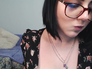 horny_sonyaclark crazy passion fingering shaved pussy