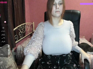 alexa_dream fucks her pussy