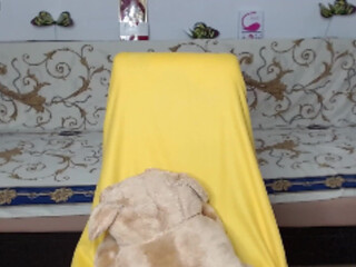 seu_cute delicious bitch pulls her holes