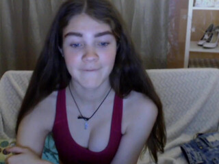 palatablejess__kiss thinty passionately pulls the cap