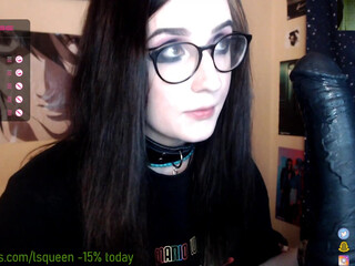 lsqueen thin skin sucks rubber dick