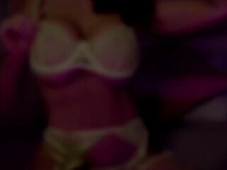 maxierhoads masturbating with a tampon in pussy