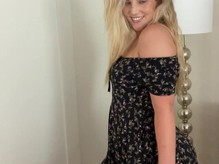 haleighcox beautiful bitch shows shaved holes