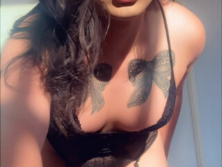 felicitygreens skinny female rubs herself with oil