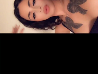 felicitygreens Busty chick