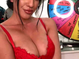 taramay69 cute whore posing in lingerie