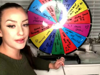 taramay69 hot babe fucks both holes