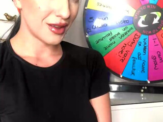 taramay69 moans sweetly