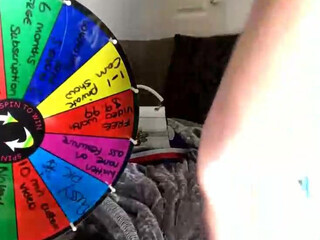 taramay69 gorgeous lady seduces tight booty