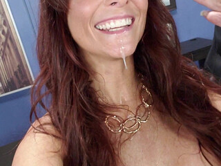 syrendemerxxx big breasted  girl