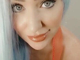 realangsommers naughty bitch masturbates pussy sex toy