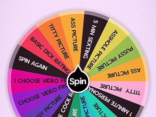 lisadaniels3 black-haired bitch passionately masturbates cunt